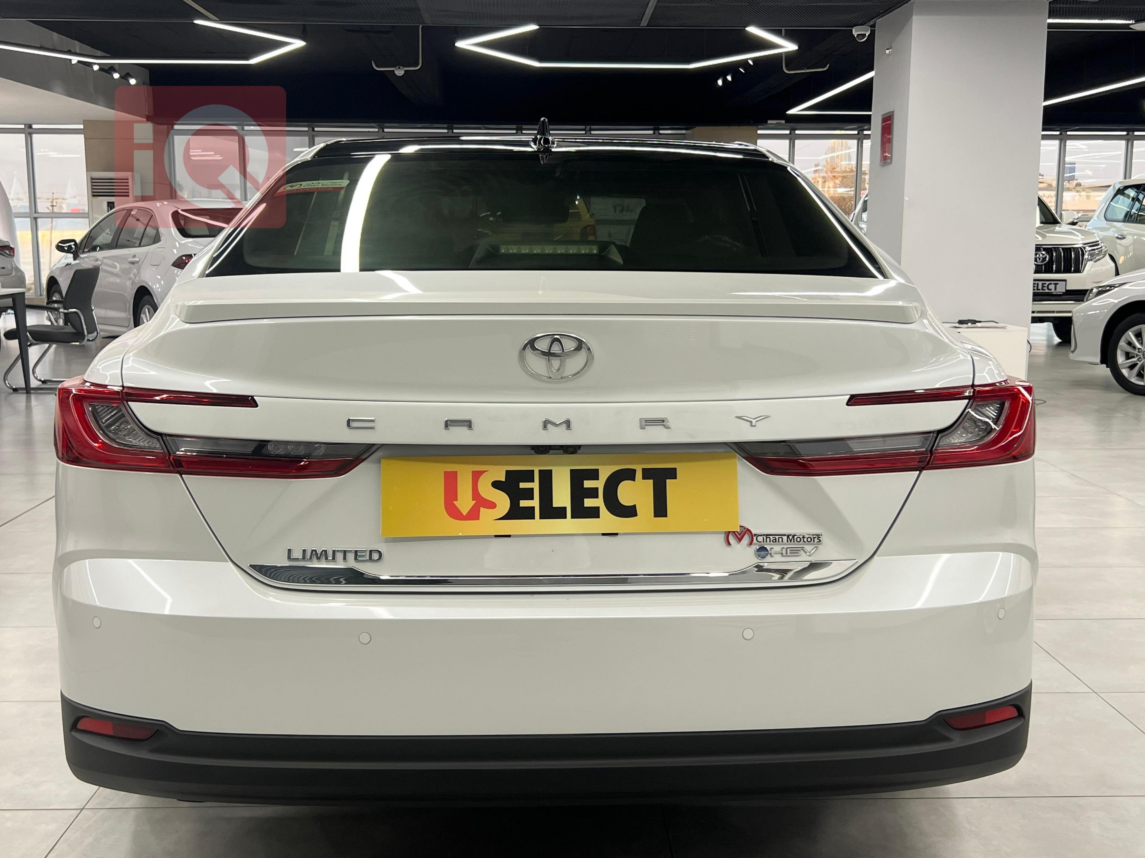 تۆیۆتا کامری